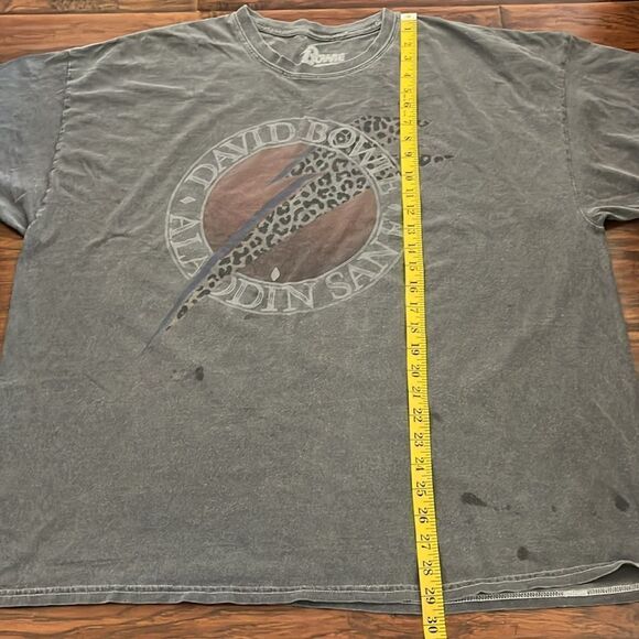 David Bowie Distressed Gray Graphic Shirt - Picture 6 of 9